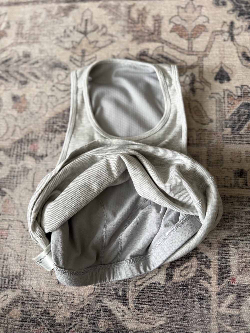 Vuori Women's Plyo Heather Grey Tank Top - Picture 4 of 7